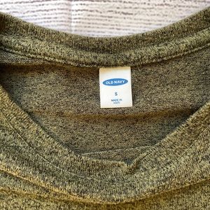 Old Navy top